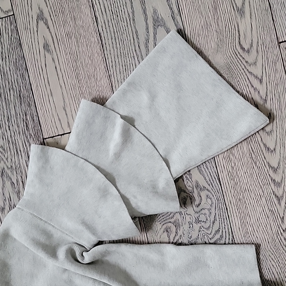 Grey Cropped Sweater - Picture 2 of 3